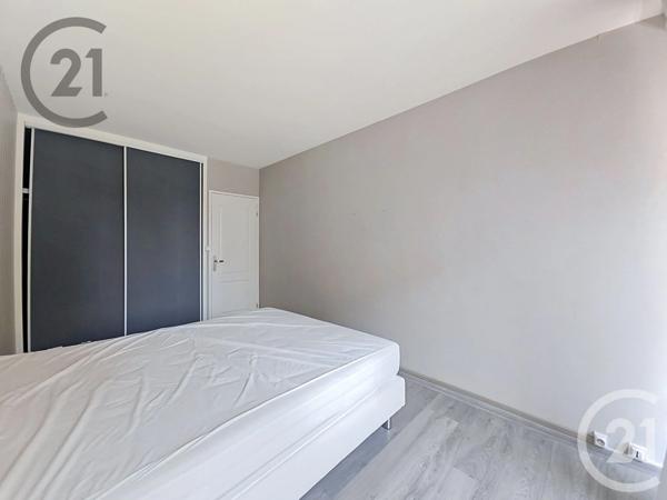 Appartement T3 à vendre  4 pièces - 71 m 2   REIMS  - 51