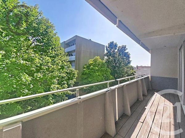 Appartement T3 à vendre  4 pièces - 71 m 2   REIMS  - 51