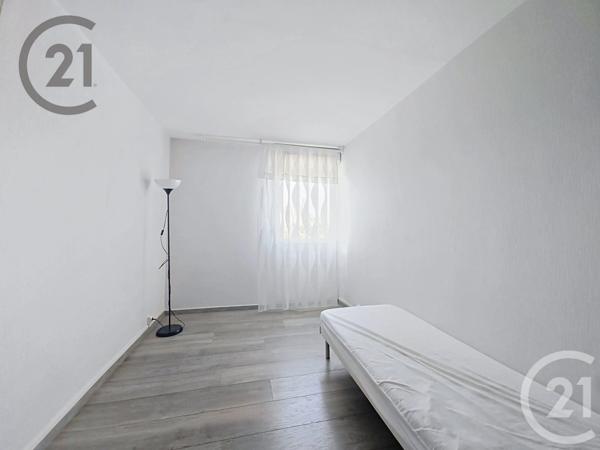Appartement T3 à vendre  4 pièces - 71 m 2   REIMS  - 51