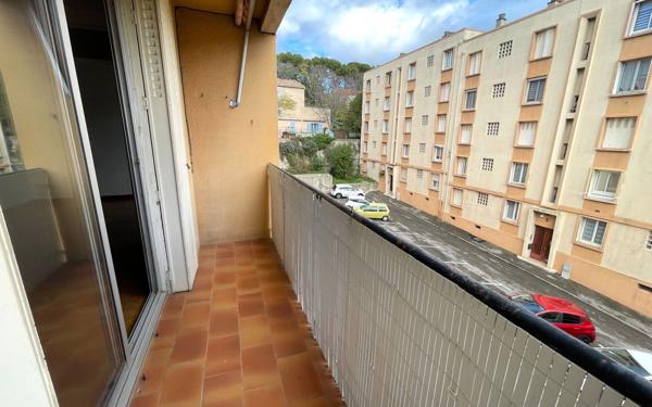 Appartement à vendre    4 pièces • 63,18 m2 Aubagne