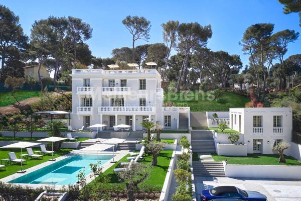 Cap d'Antibes, somptueuse villa Belle époque , vue mer