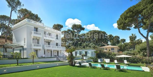 Cap d'Antibes, somptueuse villa Belle époque , vue mer