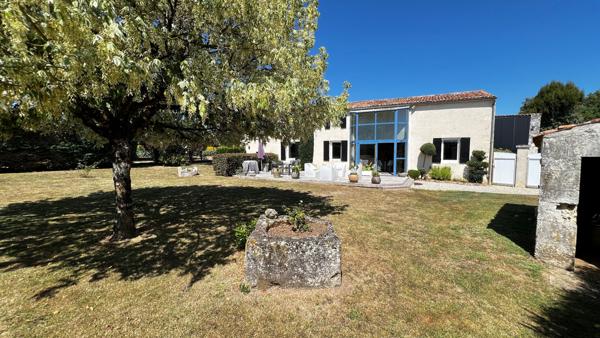 Maison 6 pièces Corme Royale 3 000m² terrain