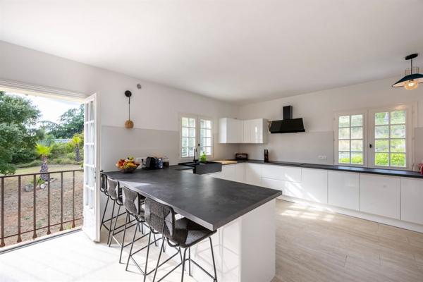 Vente Villa de luxe Peymeinade 10 Pièces 345 m²