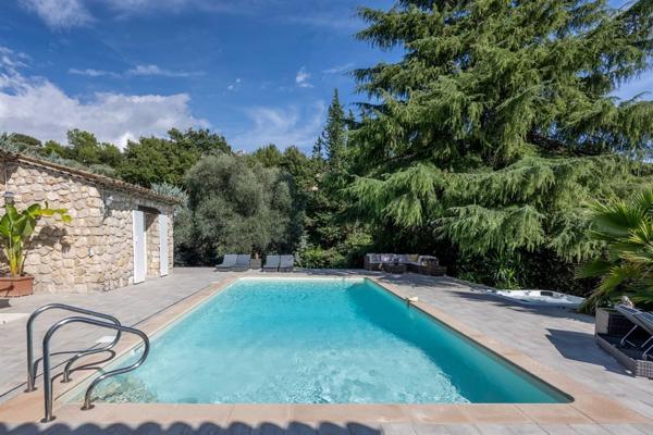Vente Villa de luxe Peymeinade 10 Pièces 345 m²