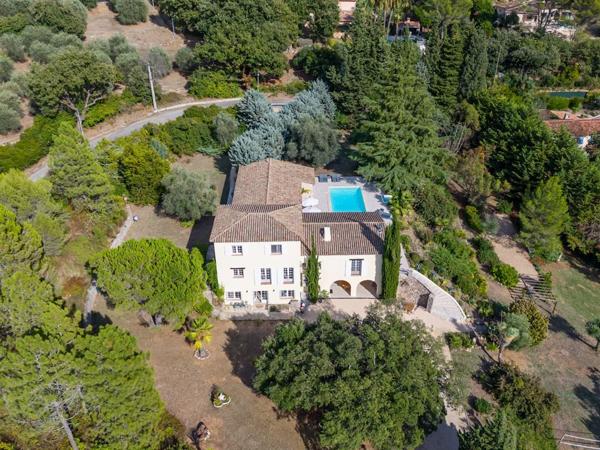 Vente Villa de luxe Peymeinade 10 Pièces 345 m²