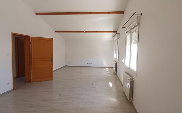 Appartement à louer    4 pièces •  Knutange