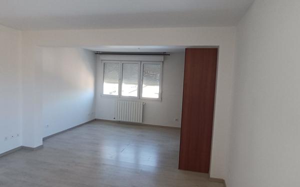 Appartement à louer    4 pièces •  Knutange