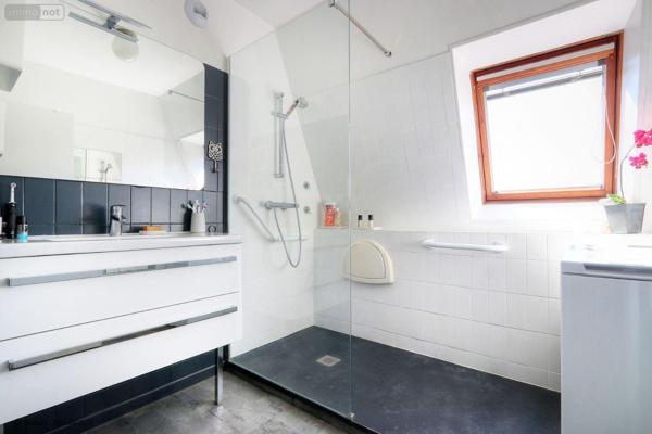 Appartement rénové à vendre à Rennes en Ille-et-Vilaine (35000), ref : 11772/165
