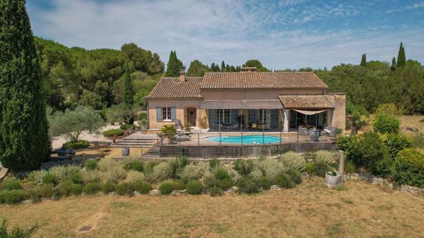 Vente Maison de luxe Saint-Rémy-de-Provence 6 Pièces 200 m²