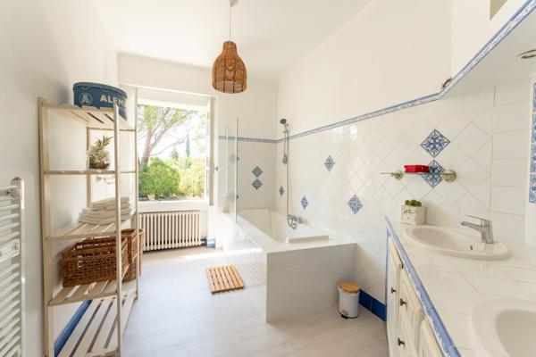 Vente Maison de luxe Saint-Rémy-de-Provence 6 Pièces 200 m²