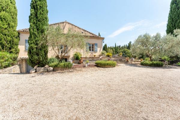 Vente Maison de luxe Saint-Rémy-de-Provence 6 Pièces 200 m²