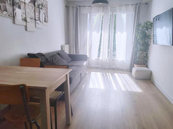 Dijon Place de la République  Appartement T4 avec parking sécurisé