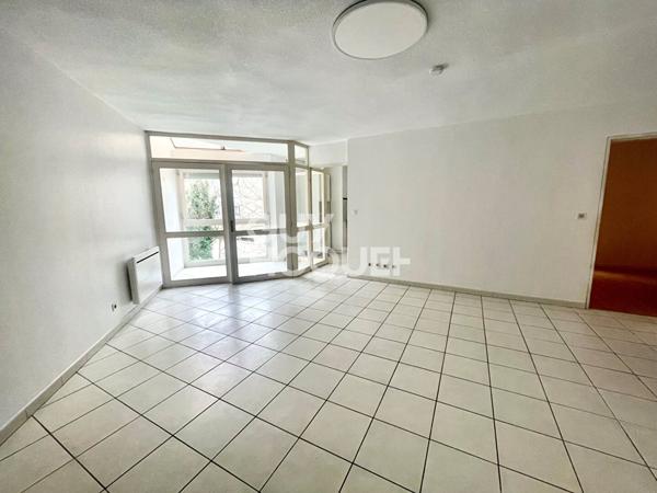 Bel appartement 2 pièces en résidence sécurisée