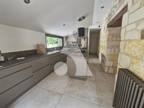 Maison 8 pièces 216 m2
