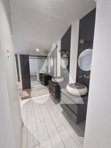 Maison 8 pièces 216 m2