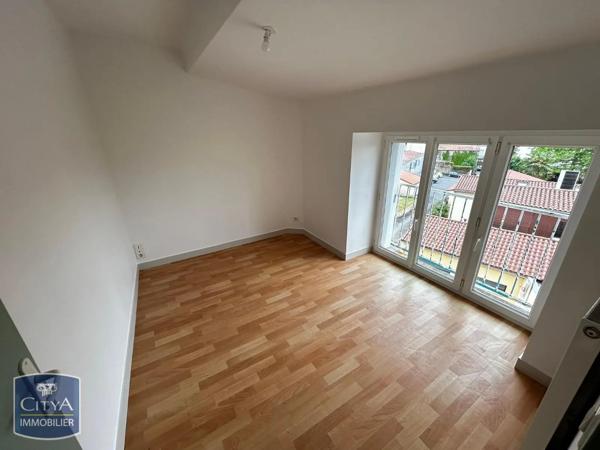 Appartement à louer 3 pièces 51.89m² Cholet (49300)