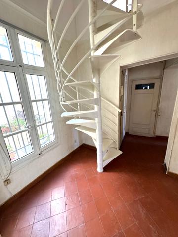 Appartement de type T4 Centre ville (République)