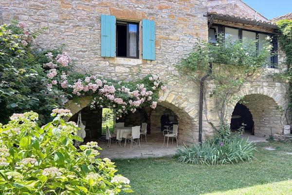 Vente Maison de luxe Barjac 26 Pièces 600 m²