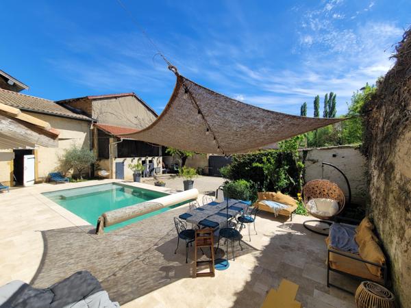 Corps de Ferme rénové T7_ 220m²_Piscine-_Terrain 1000m²