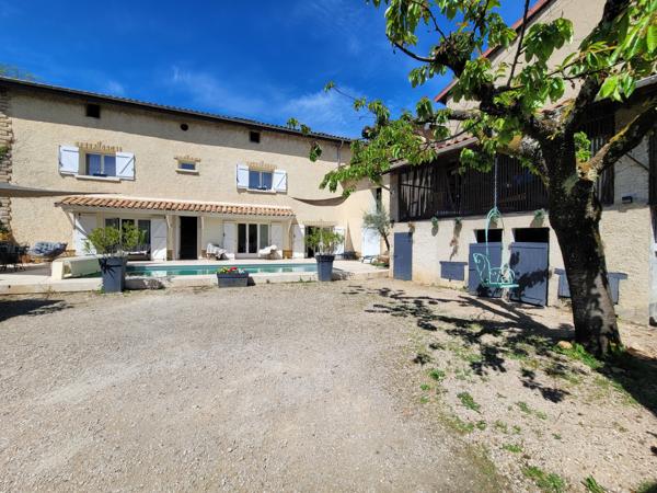 Corps de Ferme rénové T7_ 220m²_Piscine-_Terrain 1000m²