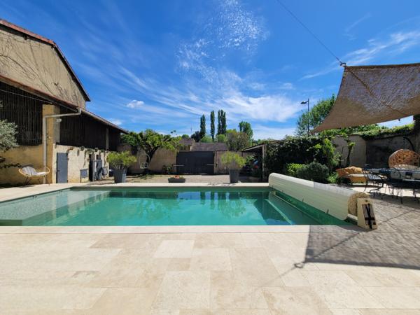 Corps de Ferme rénové T7_ 220m²_Piscine-_Terrain 1000m²