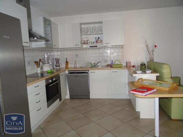 Appartement à louer 3 pièces 75.86m² Orange (84100)