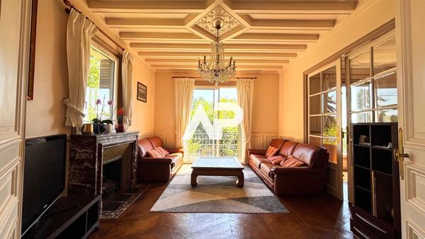 Maison bourgeoise 7 pièce(s) 190 m2 780 000 € - Référence  1652