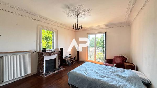 Maison bourgeoise 7 pièce(s) 190 m2 780 000 € - Référence  1652