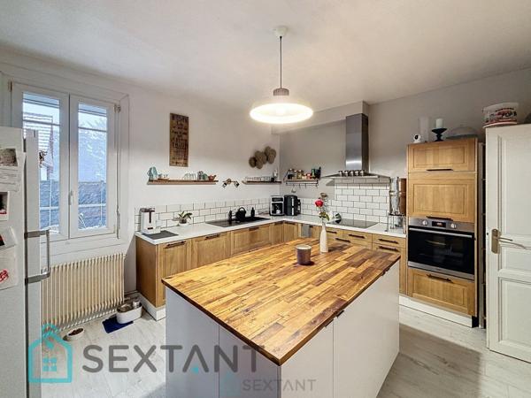 Maison spacieuse avec piscine couverte et chauffée à Franqueville Saint Pierre