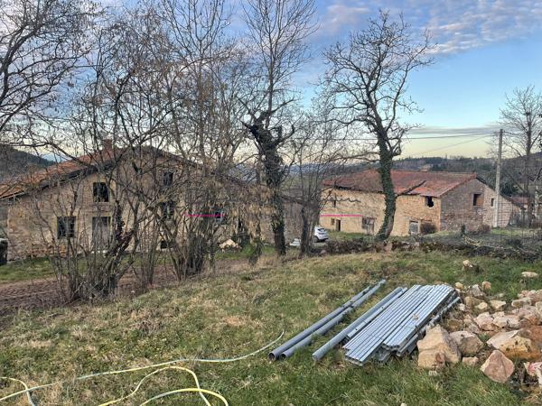 Corps de ferme à rénover avec nombreuses dépendances !