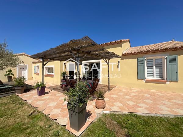 Maison de 141m2, 4 chambres, 1 bureau, garage sur une parcelle de 882m2