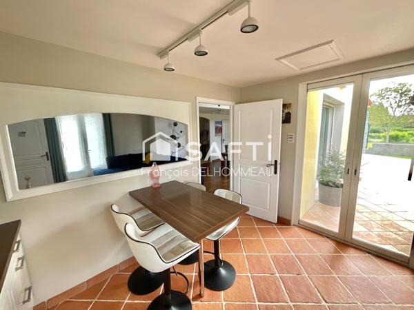 Maison de 141m2, 4 chambres, 1 bureau, garage sur une parcelle de 882m2