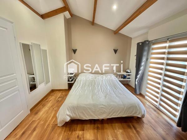 Maison de 141m2, 4 chambres, 1 bureau, garage sur une parcelle de 882m2