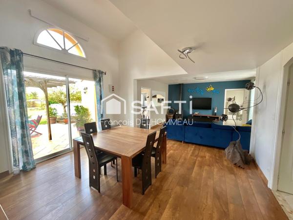 Maison de 141m2, 4 chambres, 1 bureau, garage sur une parcelle de 882m2