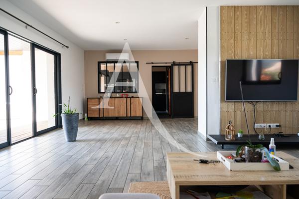 Maison récente avec jardin, piscine et dépendance proche Carcassonne