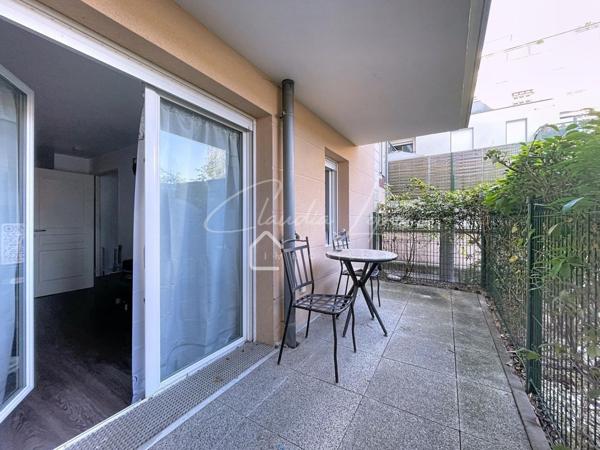 APPARTEMENT 2 PIECES AVEC TERRASSE ET PARKING