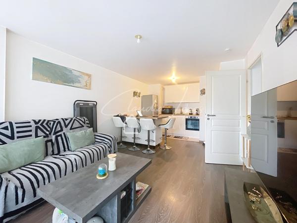 APPARTEMENT 2 PIECES AVEC TERRASSE ET PARKING