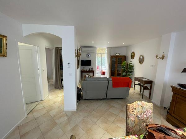 LIMOUX Proche centre ville villa composée de 2 appartements avec jardin