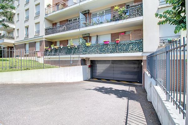 PARKING RUEIL-MALMAISON PLATEAU AU 1ER SOUS-SOL ASCENSEUR - 10 RUE THIERS