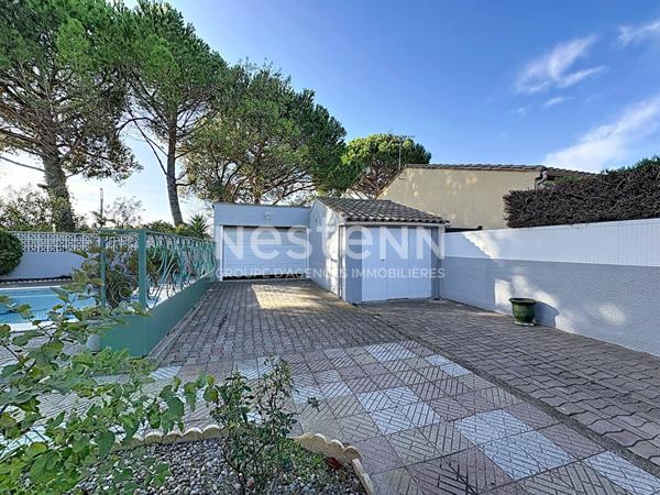 Villa d'exception de 398 m², 11 pièces, 7 chambres avec piscine, jardin & 3 garages sur un terrain de 1088 m², Quartier Calme et Résidentiel à Narbonnne