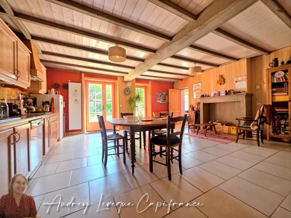 Maison à vendre 8 pièces SAINT SATURNIN DU BOIS (17)