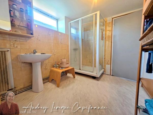 Maison à vendre 8 pièces SAINT SATURNIN DU BOIS (17)