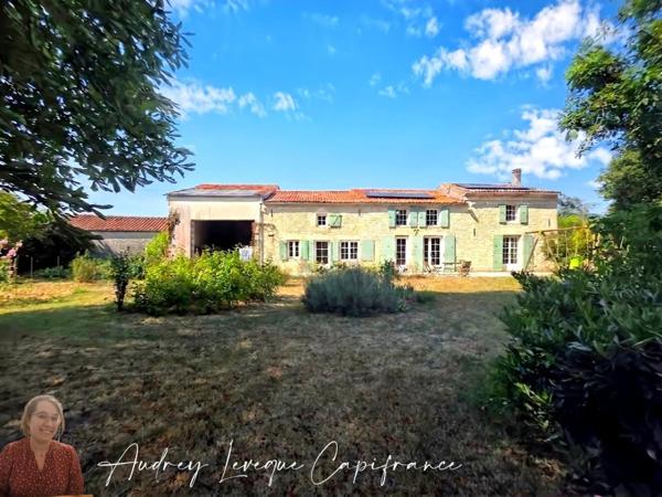Maison à vendre 8 pièces SAINT SATURNIN DU BOIS (17)