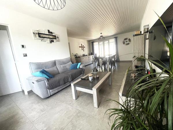 La Roque, maison plain-pied sur terrain de 1700m²