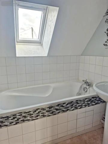 Location - Appartement Saint-Martin-de-Fontenay 14320 2 pièces 36 m 2