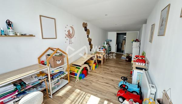 Maison familiale de plain-pied entièrement rénovée – cadre idéal à proximité des écoles et commodités