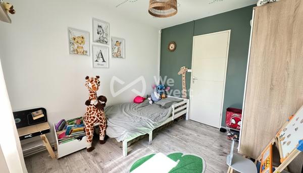 Maison familiale de plain-pied entièrement rénovée – cadre idéal à proximité des écoles et commodités