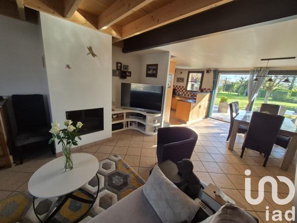 Maison 6 pièces de 122 m² à Bellevigny (85170)