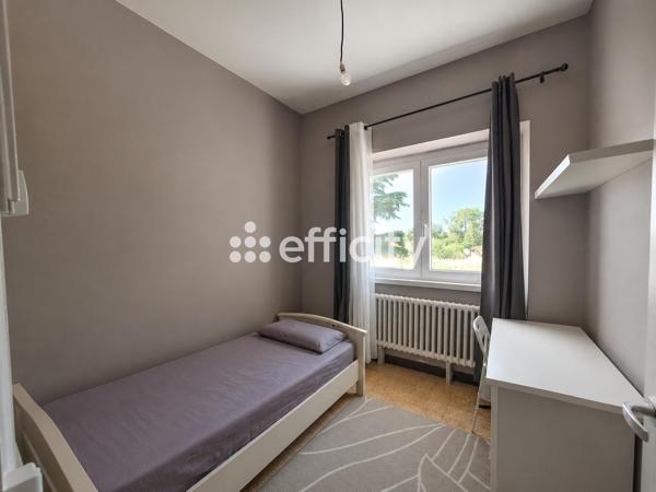 Maison
         6 pièces
        - 150 m² Exclusivité 358 000 € *